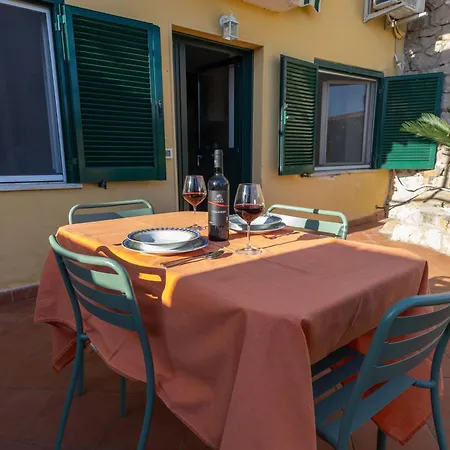 Apartment Il Veliero Con Giardino