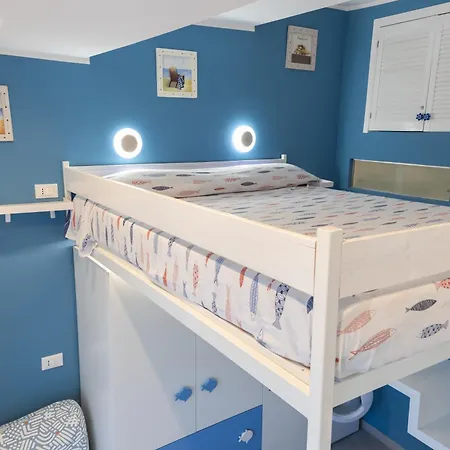 Il Veliero Con Giardino Apartment *